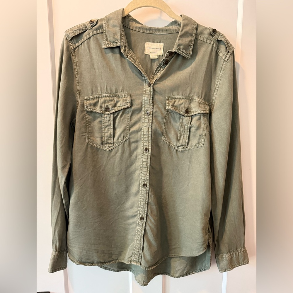 American Eagle Button-Down Shirt